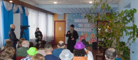 Священник посетил «Речицкий территориальный центр социального обслуживания населения»